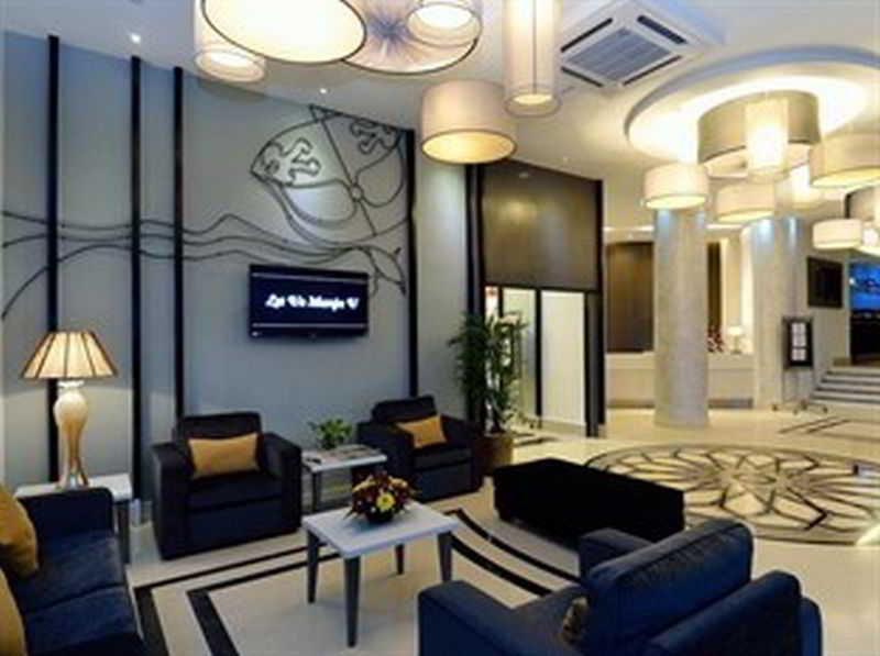 Holiday Villa Hotel & Suites Kota Bharu - Wakaf Che Yeh, Night Market Exterior foto